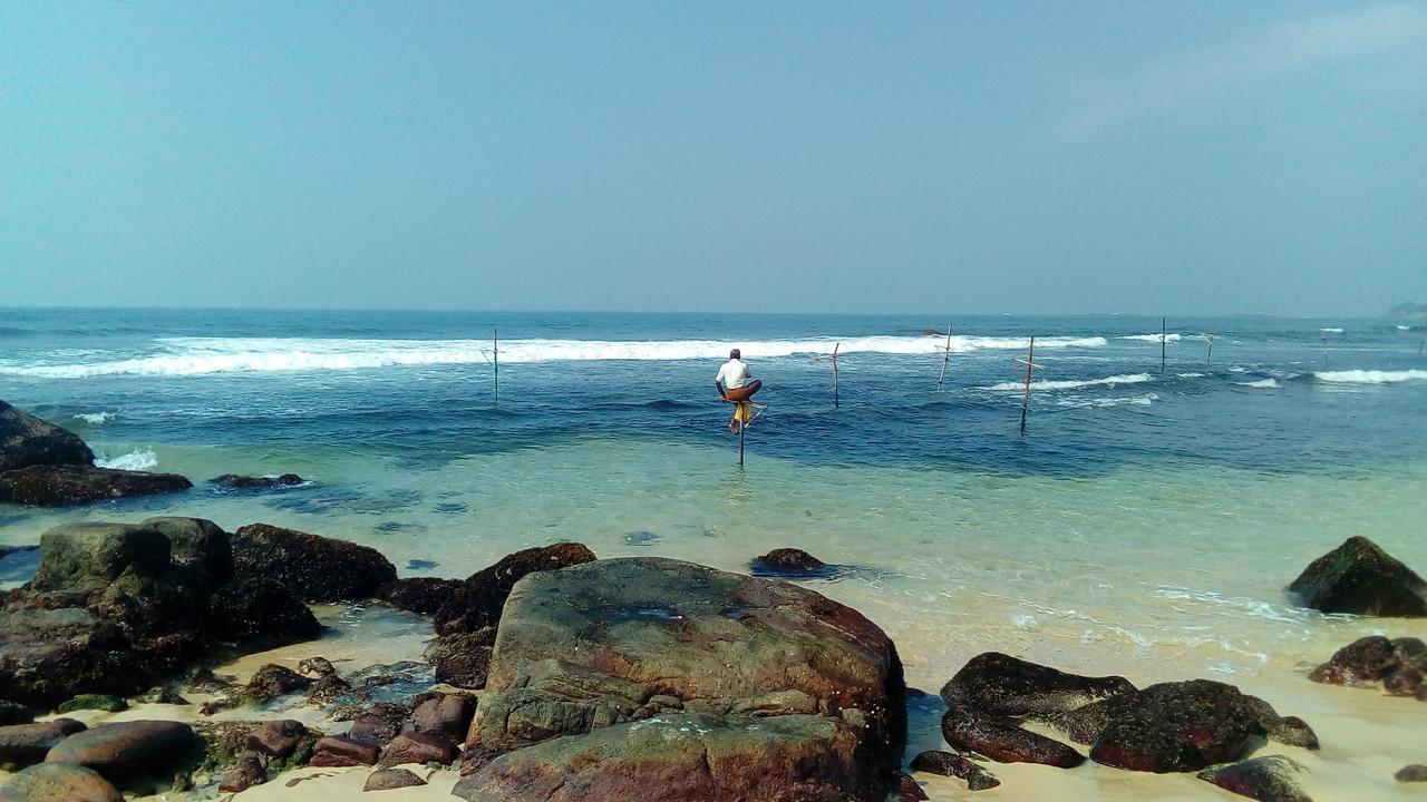אונה ואטונה Shanthi Beach Resort מראה חיצוני תמונה